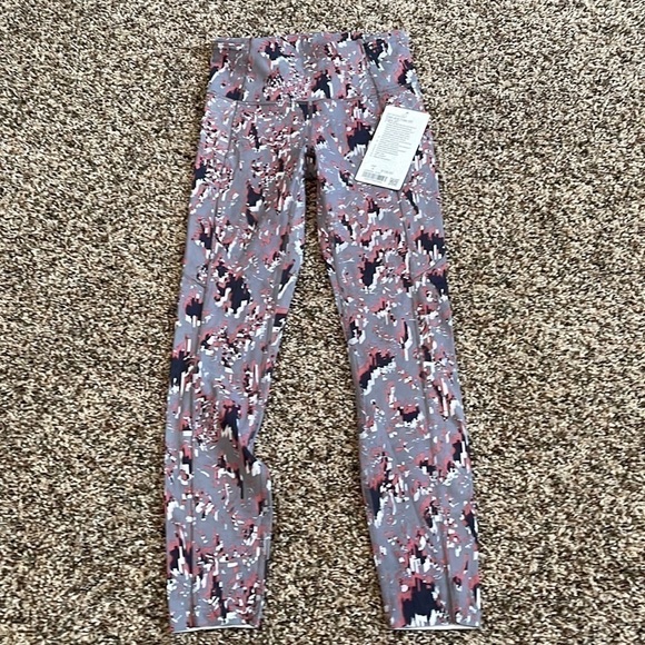 NWT Fast and Free High Rise Tight 25” - Picture 5 of 11